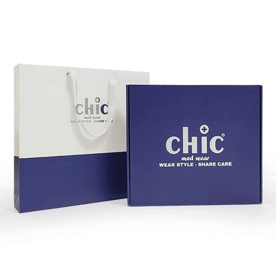 Papier-Shopping-Taschen Silberstempel mit Griff für Kleidung Bekleidung