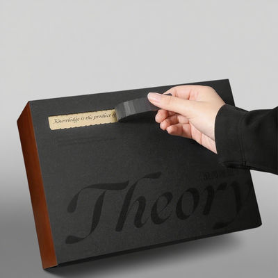 Ökofreundliche, benutzerdefinierte Reißverschlussbox, Wellkarton, schwarze Mattelamination, UV-Lack