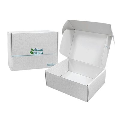 Custom CMYK Walzkartonbox für den Versand großer Bekleidungsstücke und für individuelle Verpackungen