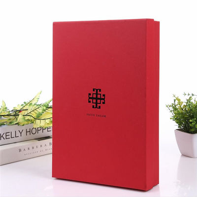 Kartonpapier Kleidung Geschenkverpackung Kisten mit Deckel UV-Beschichtung Lack Finish