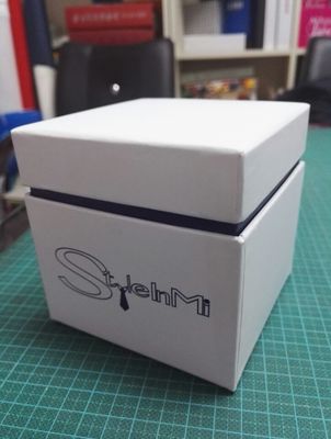 Custom-Größe Recycling-Selbst aufrichtende Kisten LED-Lichtuhr-Kiste Geschenkverpackung