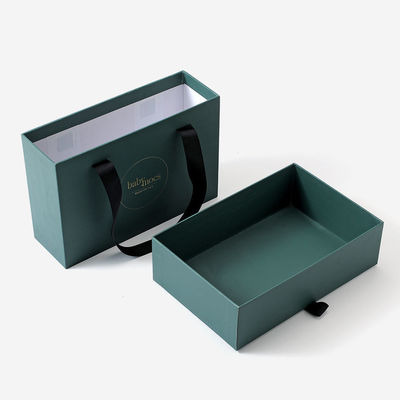 Kundenspezifische Bestellung akzeptiert Kleidung Verpackung Papierkleidung Box mit kundenspezifischer Größe Griff
