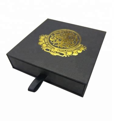 Luxuriöse Warmstempelschwarze Schachtel Geschenkverpackung mit CMYK-Druck