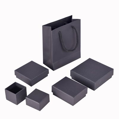 Festkarton-Kosmetikverpackungskiste mit magnetischem Verschluss und maßgeschneidertem Design