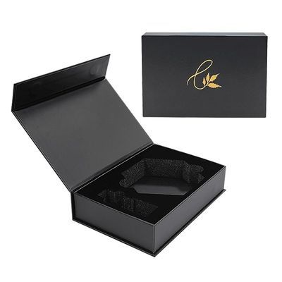 Custom Schwarz Matte Stempel Gold Logo Magnetische Geschenk Schmuck Papierbox mit Schaumstoff Einsatz