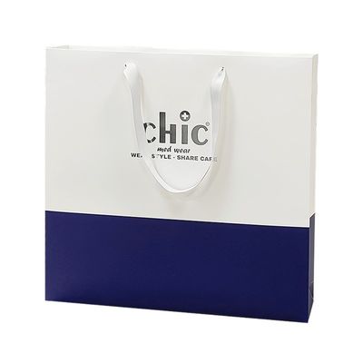 Papier-Shopping-Taschen Silberstempel mit Griff für Kleidung Bekleidung