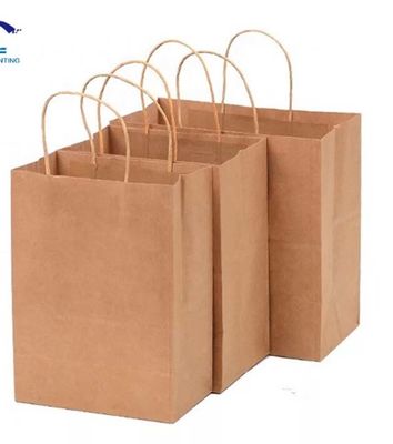Schwarze, weiße, braune Kraftpapier-Einkaufstüten mit Griff