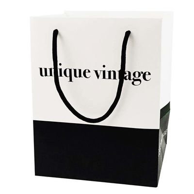 OEM angepasste Designs Luxus Matte Geschenk Kaufpapiertasche mit Logo für Kleidung Schuhen