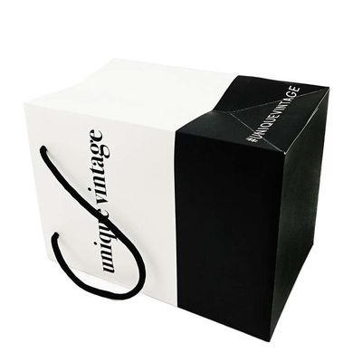 OEM angepasste Designs Luxus Matte Geschenk Kaufpapiertasche mit Logo für Kleidung Schuhen