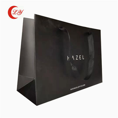Umweltschonende schwarze Geschenkpapiertaschen mit Ihrem eigenen Logo aus recycelten Materialien