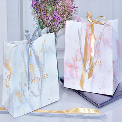 Warmstempeln kundenspezifische Luxus-Geschenktaschen recycelbare Kraft-Einkaufstaschen mit Griff