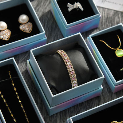 Customized Logo Schmuckkästen Frauen Halskette Ohrringe Ring schön verpackt Vollset von Papier Geschenkkästen