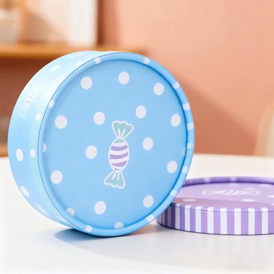 Spezielle Geschenkschachteln und zylindrische Boxen für Kuchen, Süßigkeiten, Pralinen und Kerzen